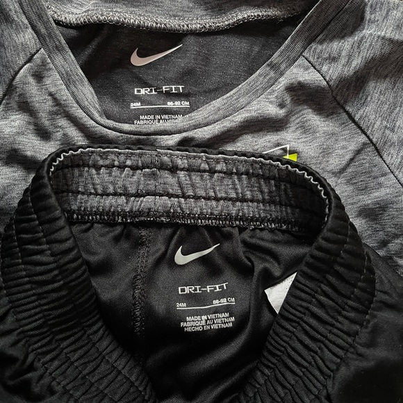 Nike Dri-FIT Toddler Set (24M) - Picture 4 of 4